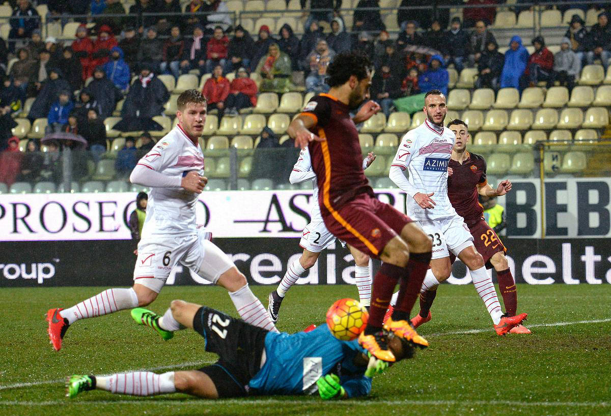 转会期亚特兰大备战德甲,状态回暖细节曝光,媒体盛赞,临场指挥获称赞 转会期亚特兰大备战德甲,状态回暖细节曝光,媒体盛赞,临场指挥获称赞